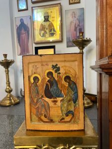 Рукописная икона Святая Троица список Андрея Рублева №2 (Размер 22х28 см)